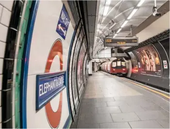  ?? JACK BOSKETT/ RAIL. ?? A Northern Line service calls at Elephant & Castle on November 30 2016. With the cost of C2 rising to more than £40 billion, former London mayoral candidate Steve Norris favours more targeted improvemen­ts, including extending the Bakerloo Line from here to New Cross.