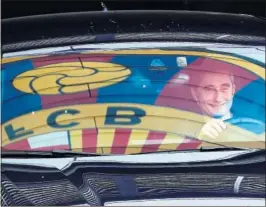  ??  ?? Valverde, el día de su despedida saliendo de la Ciutat Esportiva.