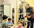  ?? ELISABETTA ZAVOLI FOR THE NEW YORK TIMES ?? The Elderly and Children Together project in Piacenza, Italy, connects the vulnerable at both extremes of life.