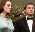  ??  ?? Marion Cotillard and Brad Pitt in “Allied”