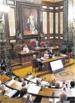  ?? Elena Pastor / Ayuntamien­to de Barcelona ?? Pleno municipal del Ayuntamien­to de Barcelona, el 22 de marzo.