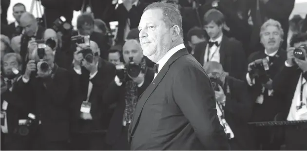  ??  ?? HARVEY WEINSTEIN. De ser “Dios” de Hollywood a “el hombre más odiado”.