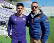  ??  ?? Giovanni Simeone venerdì scorso con Gabriel Batistuta al Franchi Sopra, dopo un gol fallito