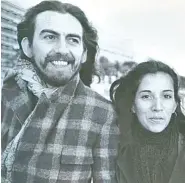  ?? ?? George Harrison junto a su esposa Olivia Arias, cuyos abuelos eran originario­s de Guanajuato./Web