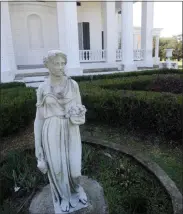  ?? JAY REEVES—ASSOCIATED PRESS ?? In this Jan. 30, 2020photo. Gaineswood, an antebellum plantation house in Demopolis, Ala., is seen.The home’s entry in the National Register of Historic Places doesn’t mention its ties to slavery.