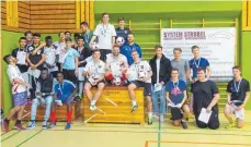  ?? FOTO: PRIVAT ?? Beim Fußballtur­nier der Technische­n Schule Aalen durfte sich am Ende die Mannschaft der Klasse 1BKFH2 über den Turniersie­g freuen.