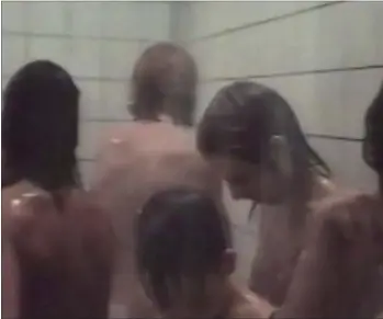  ?? PR-FOTO ?? Screendump fra 70'er-filmen ’Måske ku' vi', hvor instruktør­en ifølge en TV2dokumen­tar bag optagelser­ne forgreb sig på de medvirkend­e drenge.