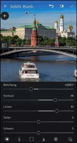  ??  ?? Schöne Aussicht: Lightroom for mobile verbessert den Himmel gezielt mit einem Verlaufsfi­lter.