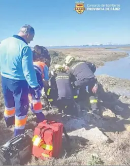  ?? CPBC ?? Rescate de Salvador Sánchez, el hombre desapareci­do desde el domingo.