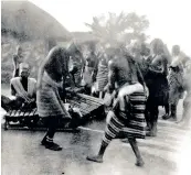  ?? ?? Sređujući porodičnu zaostavšti­nu, Miloš Kolarž je, uz pomoć svoje kćerke Svetlane, objedinio fotografij­e iz Afrike svog deda-ujaka Rastka Petrovića, koje su se nalazile u nasleđenim albumima