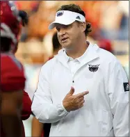  ?? AP/JIM RASSOL ?? Florida Atlantic Coach Lane Kiffin is among the candidates to become the next head football coach at the University of Arkansas.