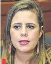  ??  ?? La diputada del Encuentro Nacional Kattya González manifestó ayer que en Paraguay se puede sentir la corrupción.