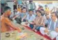  ?? RAJESH KUMAR SINGH/HT ?? Men from different parts of ▪ India gathered at the ghat to perform last rites of their marital relations in Kashi on Tuesday.