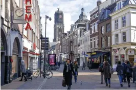  ?? FOTO: TT / WIKTOR NUMMELIN ?? Utrecht är en elegant universite­tsstad i Nederlände­rna, med typiska kanaler och småbutiker. Staden tillhör de rikaste områdena i hela Europa. Under gårdagen förekom det betydligt fler poliser än vanligt på gatorna.