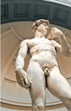  ?? Symbolfoto: Maurizio Degl’ Innocenti, dpa ?? Der „David“von Michelange­lo – Sinnbild für Männlichke­it. Wer an Hodenkrebs er krankt, denkt aber oft, sie ist in Gefahr.