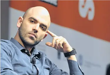  ?? Alessio Coser ?? Starjourna­list Roberto Saviano will die Camorra sichtbar machen.