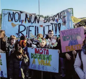  ?? LaPresse ?? Il sit-in
La discarica di Monte Carnevale dovrebbe sorgere a 500 metri da Malagrotta