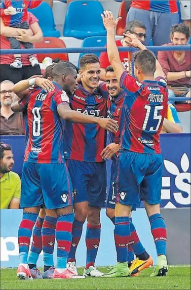  ??  ?? IMPARABLE. El Levante no cesa y ya acaricia el título de campeón de Segunda División.