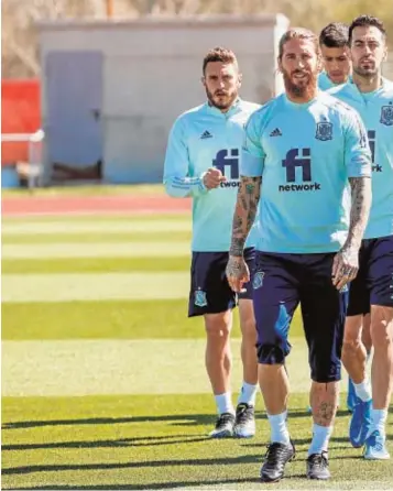  ??  ?? Varios jugadores de la selección española, en el ensayo de ayer en Las Rozas