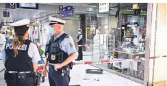  ?? FOTO: DPA ?? Der Tatort im Hauptbahnh­of am 31. Juli: Ein Passant hatte dort eine mögliche Katastroph­e verhindert.