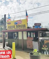  ?? Barbara.figueroa@gfrmedia.com ?? SUFRE LOS
ESTRAGOS
En El Boricua, ubicado hace más de 15 años en Piñones, se hacen malabares para apaciguar la crisis.