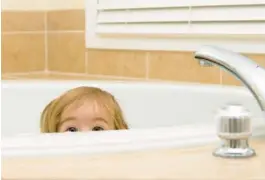  ?? DREAMSTIME ?? Your child generally doesn’t need daily full-body washing.