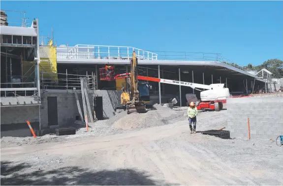  ?? Picture: Glenn Hampson ?? A recent photo in the past week showing the current state of the Palm Beach Aquatic Centre redevelopm­ent.