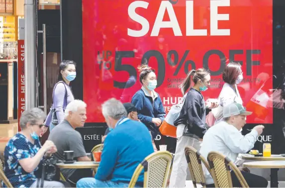  ?? Picture: NCA NewsWire/David Crosling ?? The National Retail Associatio­n says shoppers have tightened their belts at the same time retailers have been hit hard by rising costs.