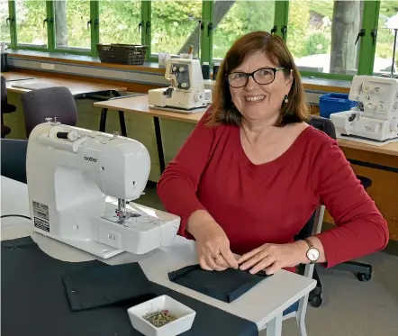  ?? SUPPLIED ?? Jenny Imrie of Jenny’s Sewing School has been commission­ed to make 100 pairs of scrubs for Taranaki health workers.