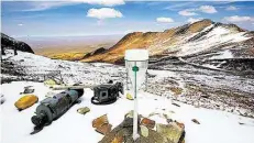  ?? OP-BILD: JUO. KORITO ?? Ein Blick auf das höchste 6bservator­ium der Welt auf dem Berg Chacaltaya in Bolivien