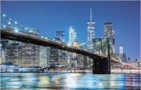  ?? Picture: MICHAL LUDWICZAK ?? APPLE OF THEIR EYE: New York is emerging as a popular bleisure destinatio­n for South Africans.