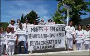  ??  ?? Les manipulate­urs du centre de radiothéra­pie SaintLouis de la Croix-Rouge revendique­nt une revalorisa­tion salariale à hauteur de la reconnaiss­ance de leurs qualificat­ions par les pouvoirs publics.