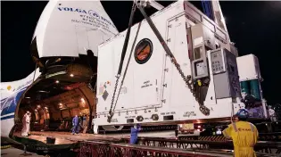 ??  ?? Left: Transporti­ng the Hope probe from Dubai to Japan took 11 hours
