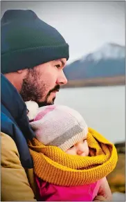  ?? SYNTHETIC CINEMA INTERNATIO­NAL ?? Andrew Gernhard and daughter Violet in Borgarnes, Iceland.