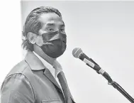  ?? — Gambar Bernama ?? SIDANG MEDIA: Khairy memberitah­u perkembang­an terkini Program Imunisasi COVID-19 pada sidang media di Putra Jaya, semalam.