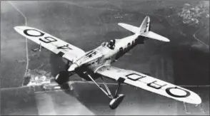  ?? DR/COLL. B. BOMBEAU ?? Le Dewoitine 500 n° 47, premier d’une série de 100, réceptionn­é par le pilote d’essais Marcel Doret en 1934.