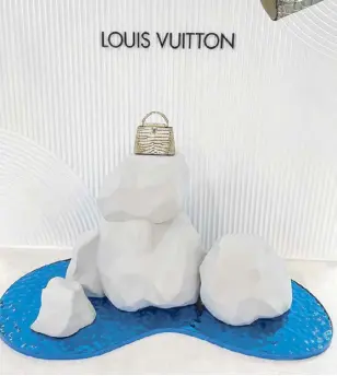  ?? ?? Louis Vuitton exotics gallery