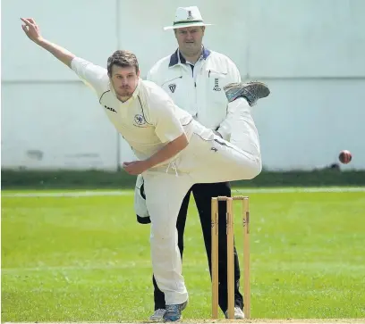  ?? Matt Ratcliffe ?? Macclesfie­ld bowler Craig Melrose claimed three wickets against Brooklands