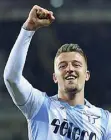  ??  ?? Factotum Sergej Milinkovic Savic, 23 anni, leader della Lazio e della Serbia