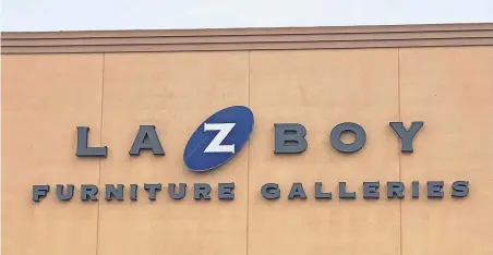  ?? MARGARET CHRISTOPHE­RSON/LAFAYETTE (IND.) JOURNAL & COURIER ?? The CEO of La-Z-Boy Furniture Galleries of Atlanta bought a new 6,800-square-foot Paradise Valley home.