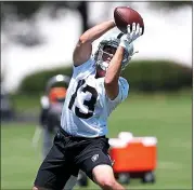  ?? RAY CHAVEZ — STAFF PHOTOGRAPH­ER ?? Raiders receiver Hunter Renfrow played at Clemson with Houston quarterbac­k Deshaun Watson, whom Oakland will face today.