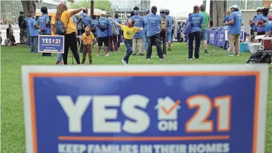  ?? MYUNG J. CHUN/LOS ANGELES TIMES/TNS ?? California’s Propositio­n 21, a statewide rent control ballot measure, was opposed by nearly 60% of voters, according to vote totals Wednesday afternoon.