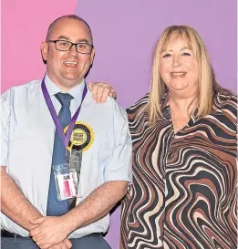  ?? ?? Re-elected
Paisley Southwest councillor­s Stephen Burns and Lorraine Cameron