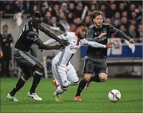  ??  ?? Auteur d’un doublé, Alexandre Lacazette a permis aux Lyonnais d’y croire.