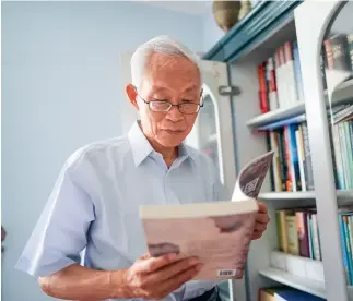  ??  ?? Liu Guijin ganó la Medalla 1 de Julio por sus contribuci­ones a las relaciones de amistad entre China y África.