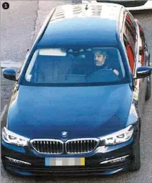  ??  ?? 1Paulo Gonçalves a entrar de carro no Estádio da Luz 2José Augusto e Óscar Cruz - foi arguido - nagaragem do estádio 3Judiciári­a filmou grupo a ver jogo com o Desportivo de Chaves