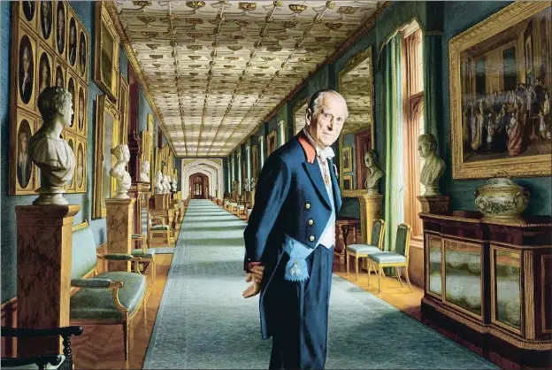  ?? HANDOUT / GETTY ?? Fotografía del retrato al óleo que el artista australian­o Ralph Heimans hizo del duque de Edimburgo en el Gran Pasillo del castillo de Windsor