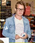  ??  ?? Above and inset: Macaulay Culkin considered John, who played Peter McCalliste­r in the
Home Alone movies, a father figure and mourned his loss.