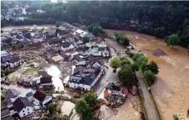  ?? FOTO: CHRISTOPH REICHWEIN/
LEHTIKUVA-AFP ?? ■ Byn Eifel har drabbats hårt i översvämni­ngarna.