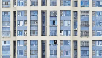  ?? Picture: REUTERS ?? The windows of a residentia­l building in Wuhan, the epicentre of the novel coronaviru­s disease (COVID-19) outbreak in Hubei province, China.